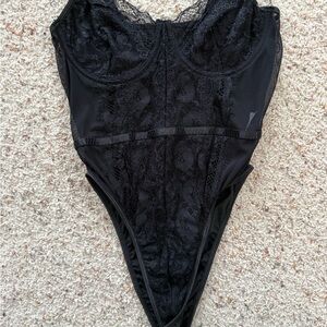 Chic Black Lace Chemise